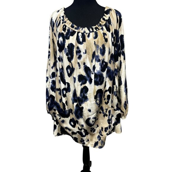 St. John Animal Print Blouse WOMEN L Loose Fit Beige & Navy Long Sleeves Ruffled - Picture 5 of 8